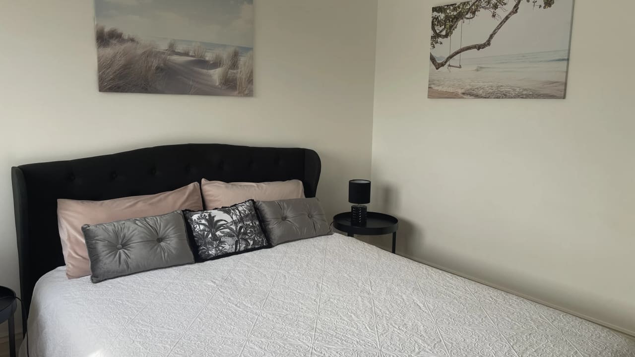 Furnished room with own bathroom