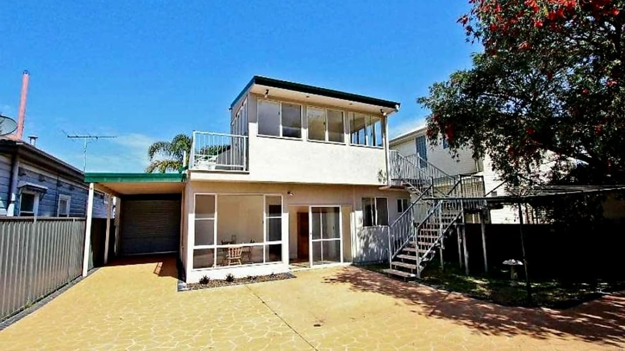 Room in a share house