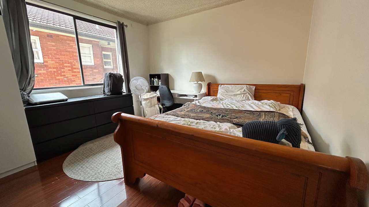 Furnished room in a flatshare