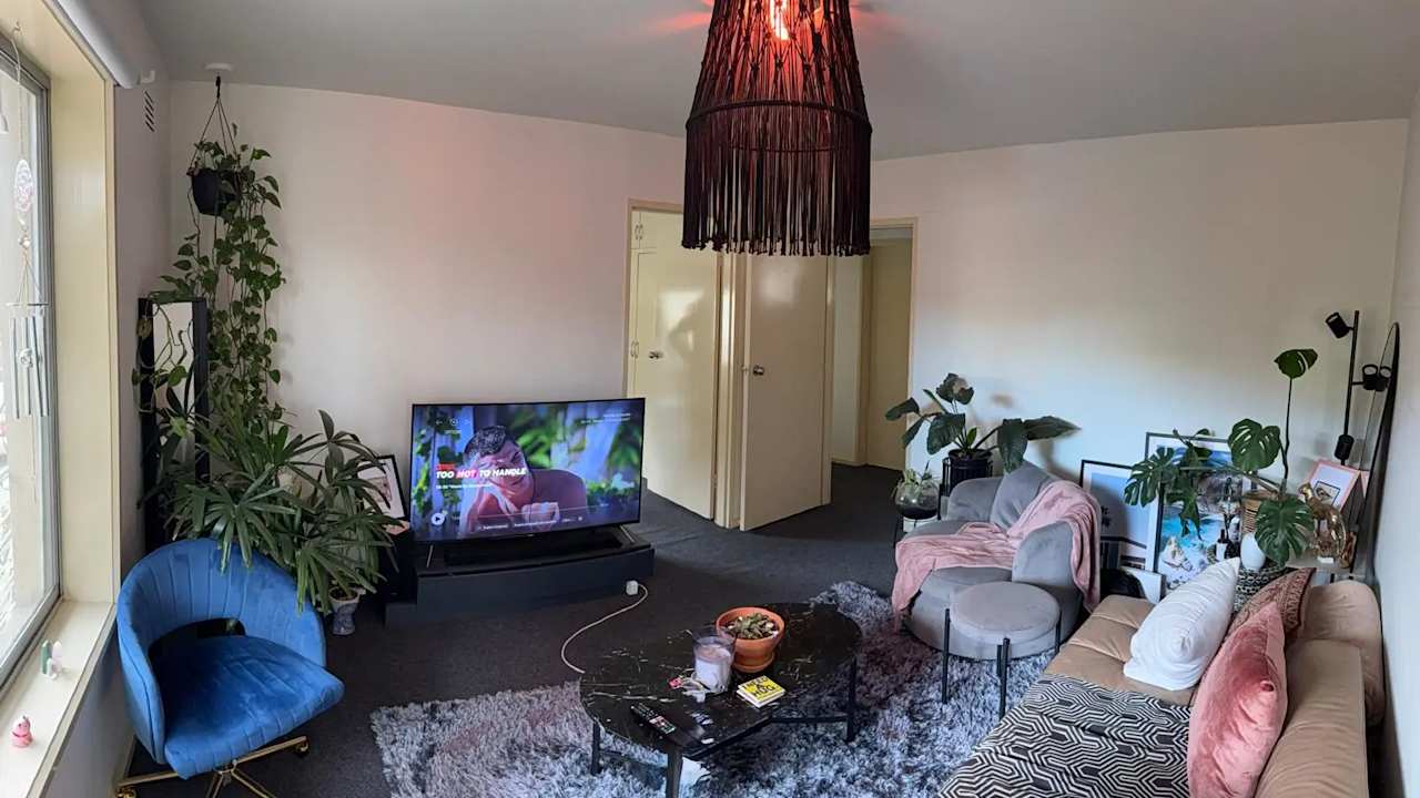 Furnished room in a flatshare