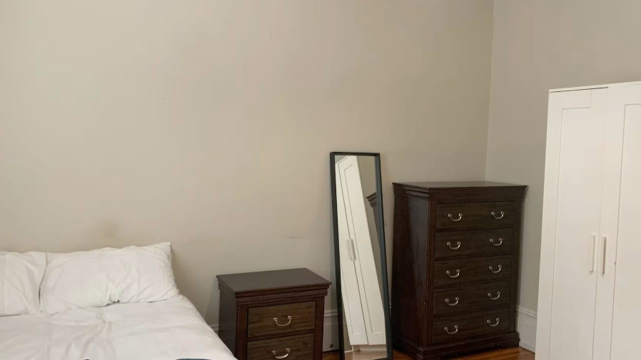 Furnished room in a share house