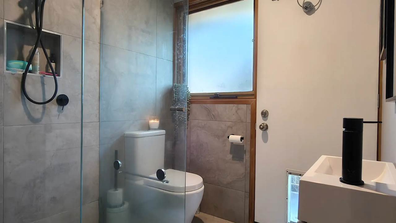 Room in a share house
