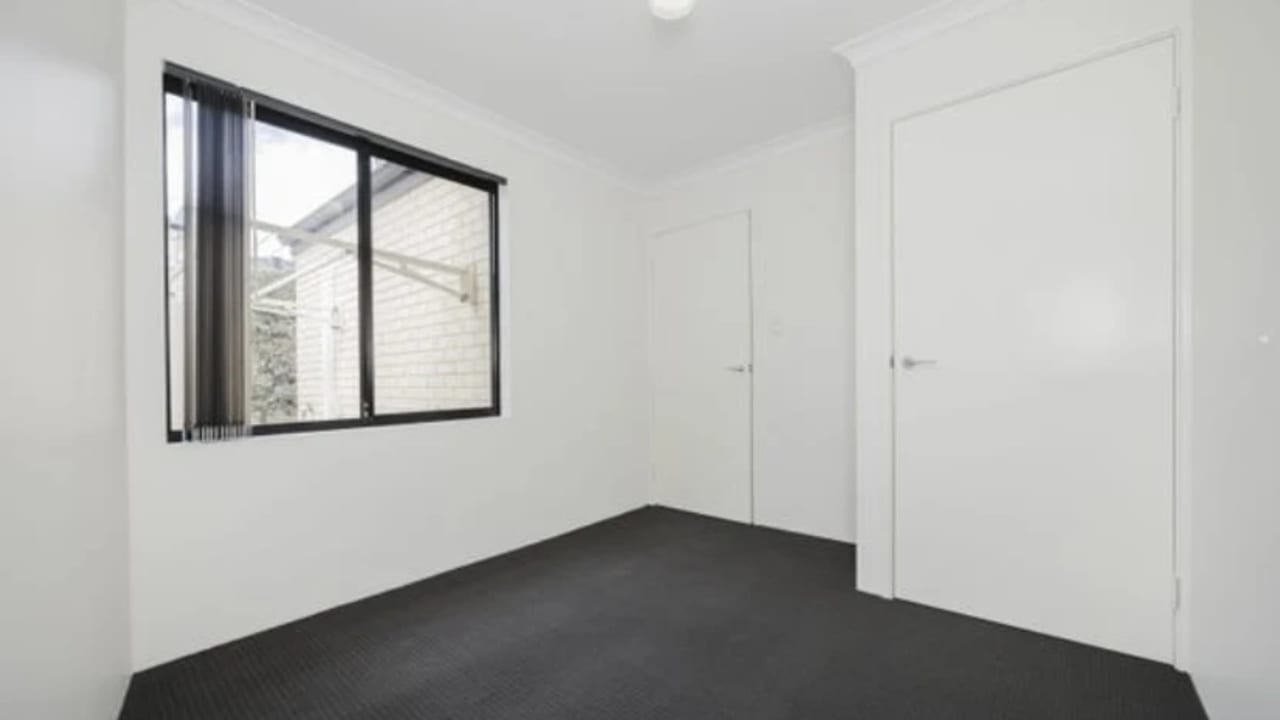 Unfurnished room in a share house