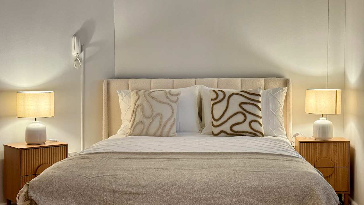 Furnished room studio flat for rent
