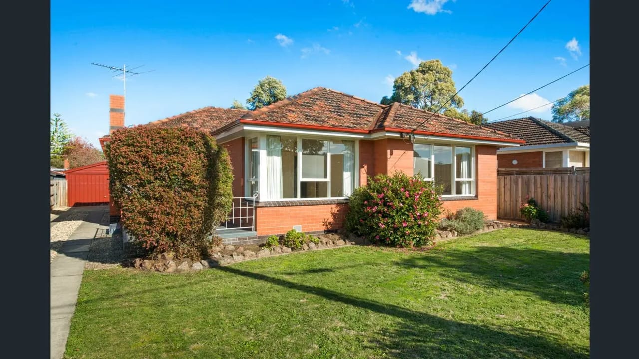 Unfurnished room in a share house