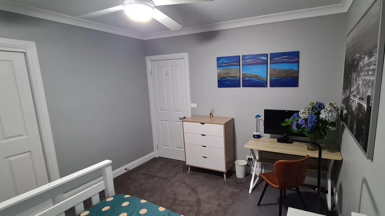 Furnished room in a share house