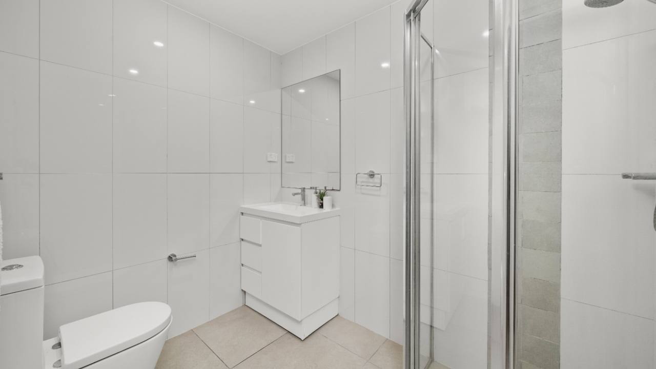 Whole property with 2 rooms for rent
