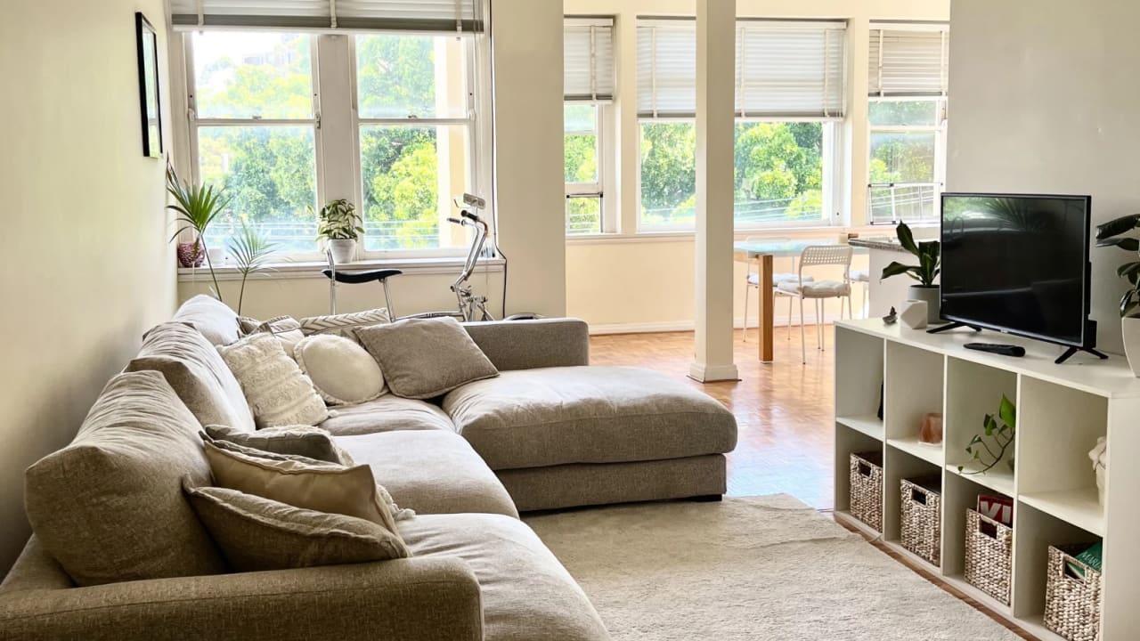 Unfurnished room in a flatshare