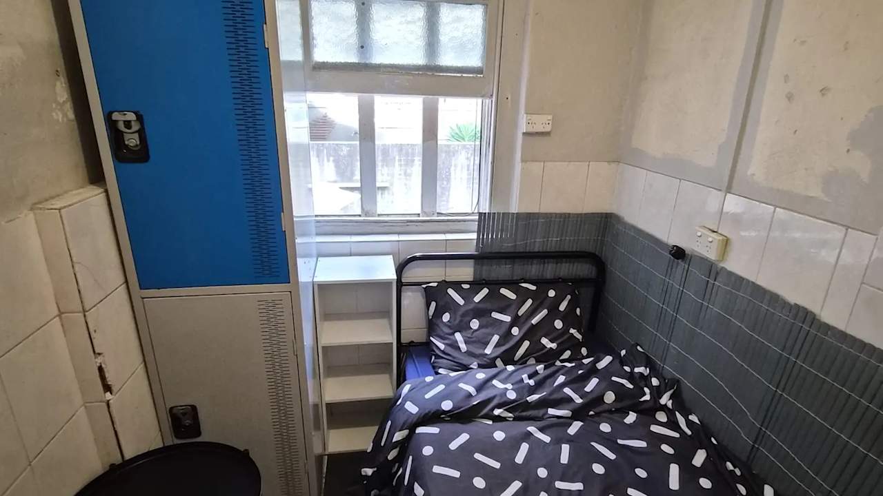 Furnished room in a flatshare