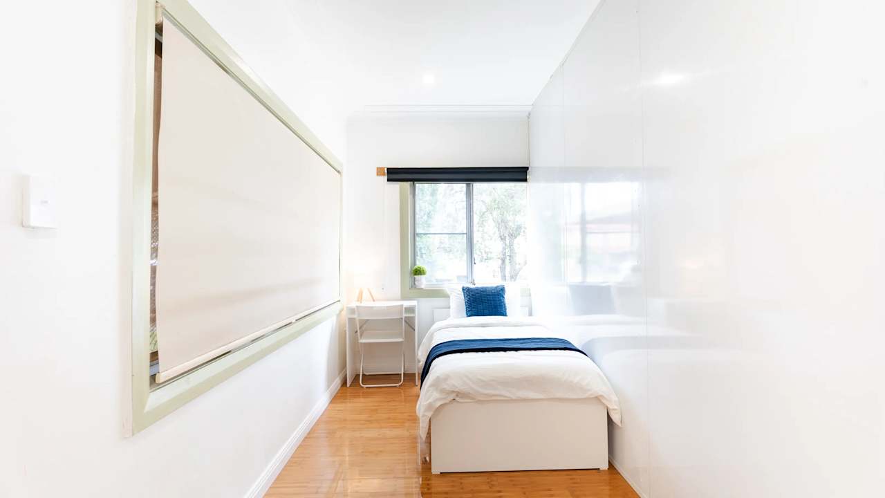 Furnished room in a share house