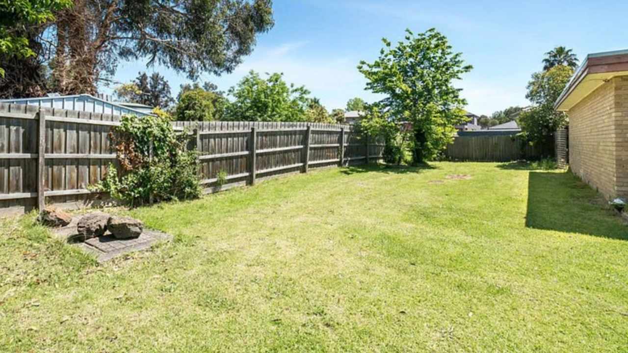 Whole property with 3 rooms for rent