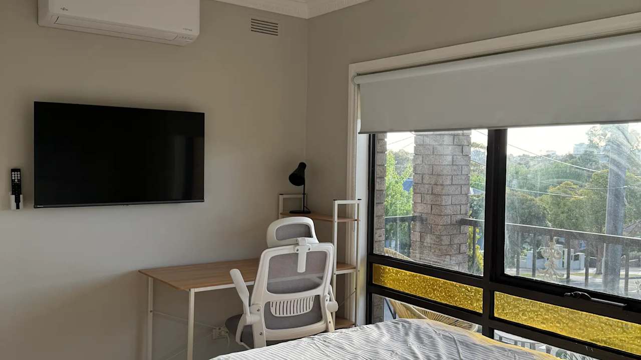 Furnished room in a share house