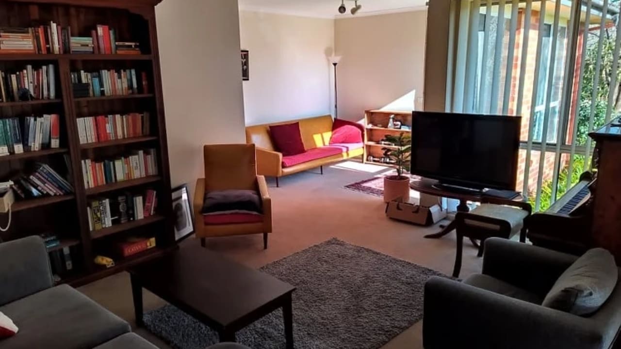 Room in a share house