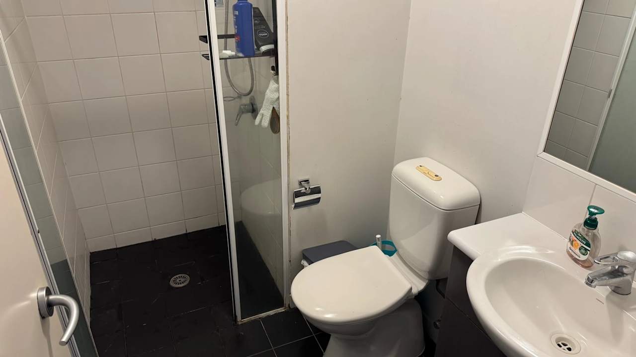 Furnished room in a flatshare