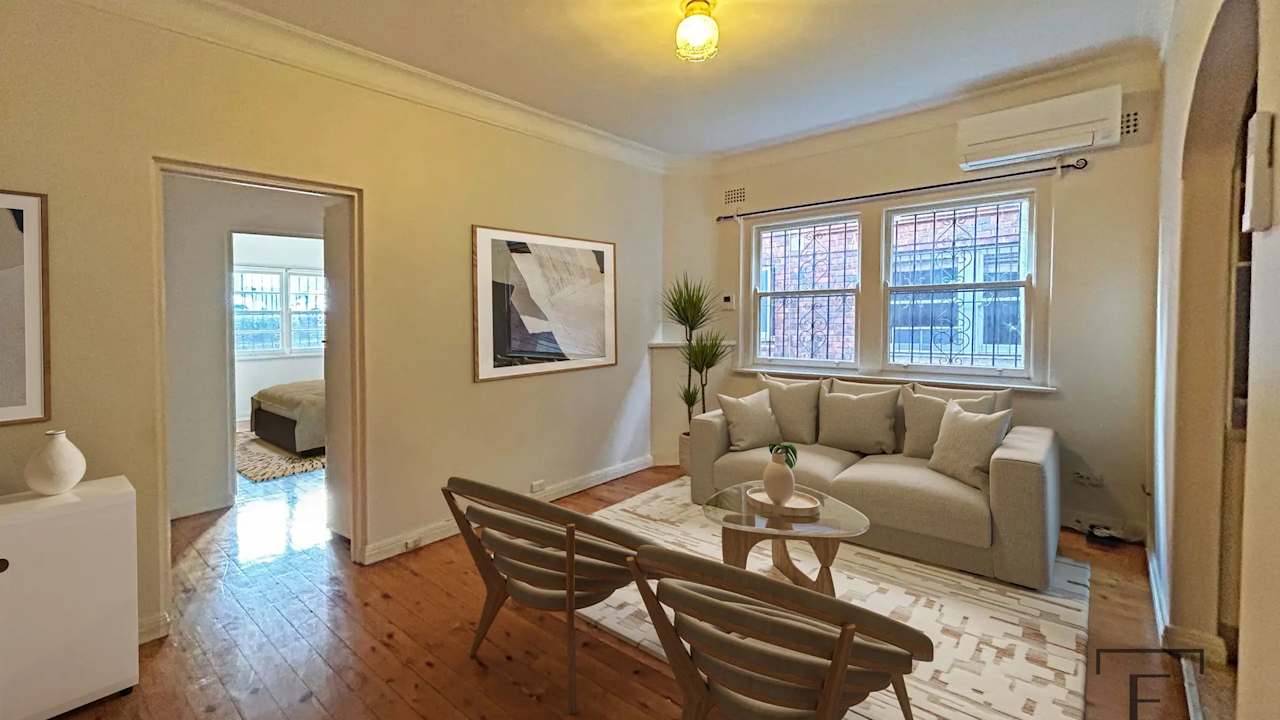 Whole property with 1 room for rent