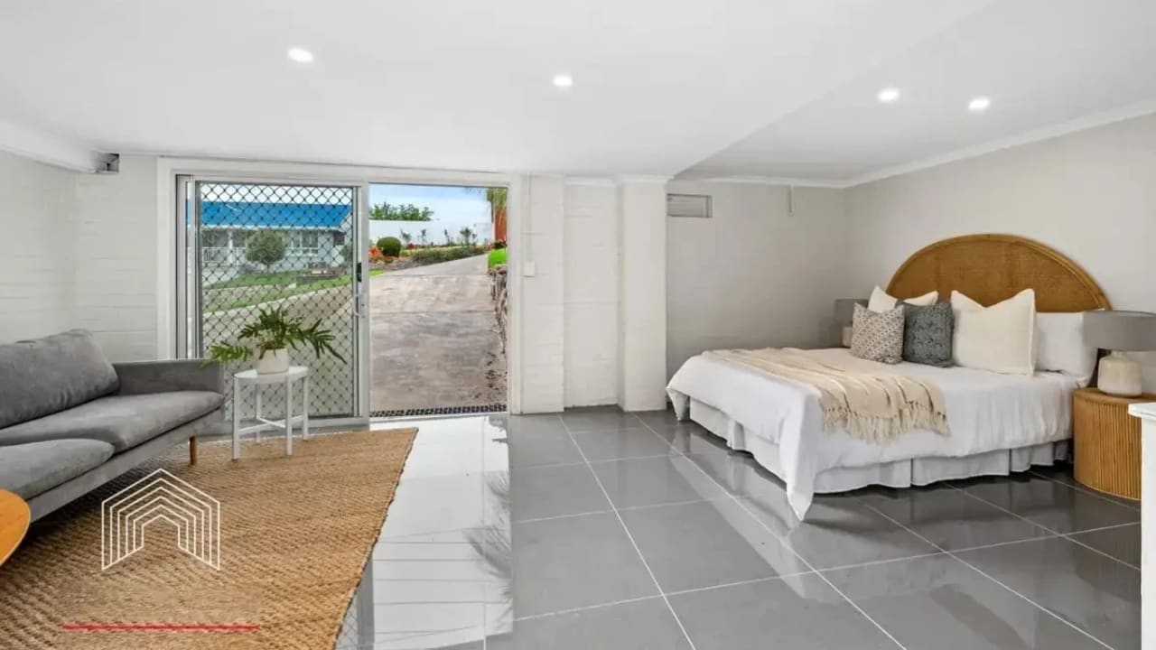 Furnished room studio flat for rent