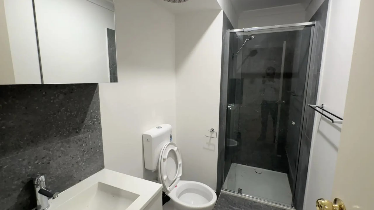 Whole property with 5 rooms for rent