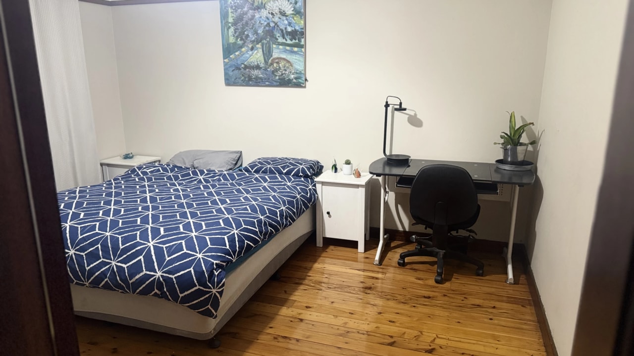 Furnished room in a share house