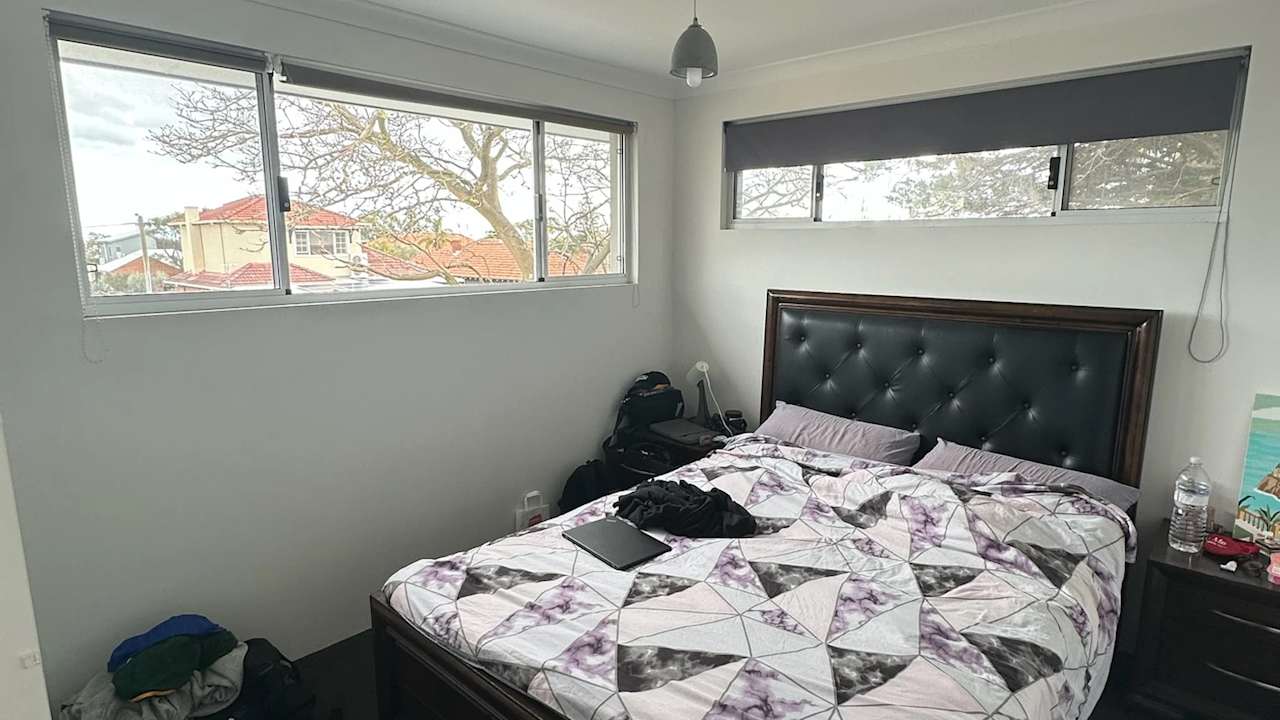 Furnished room with ensuite in a flatshare