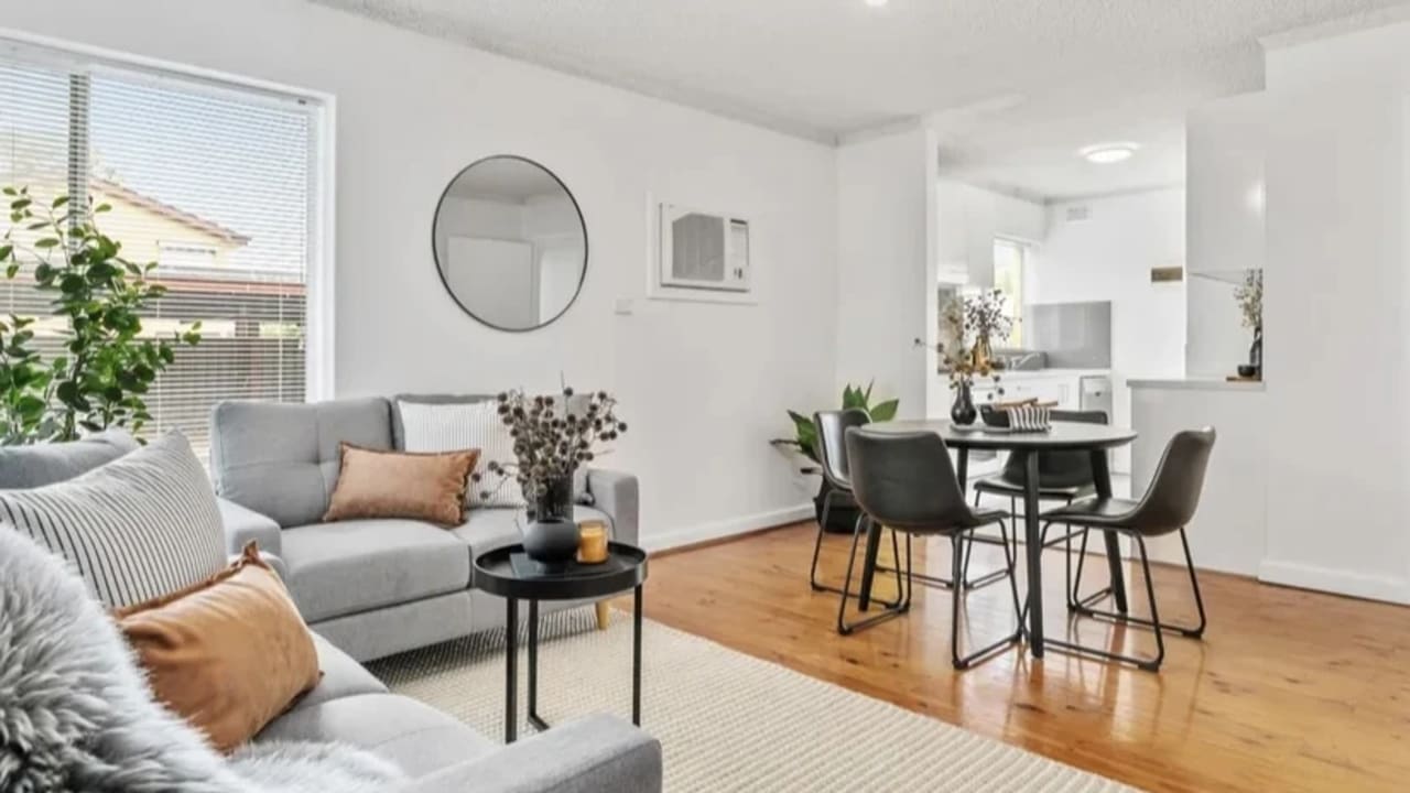 Whole property with 2 rooms for rent