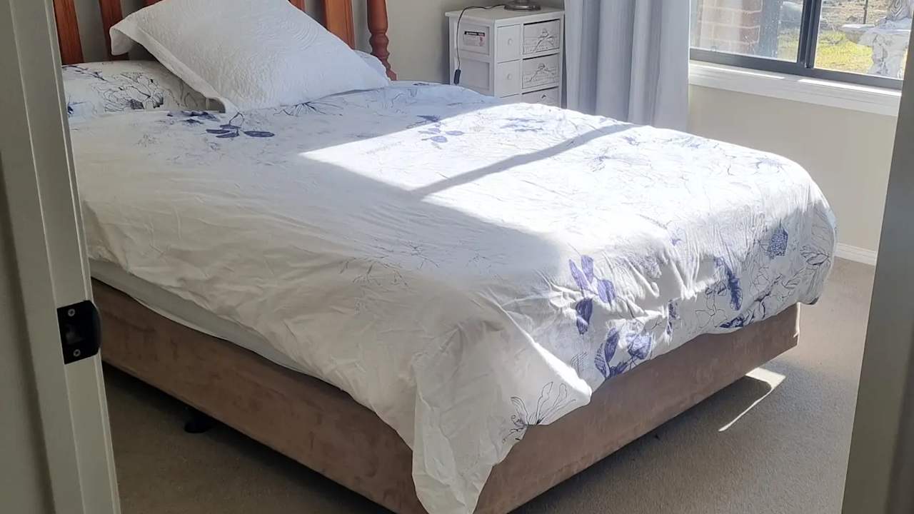 Room in a share house
