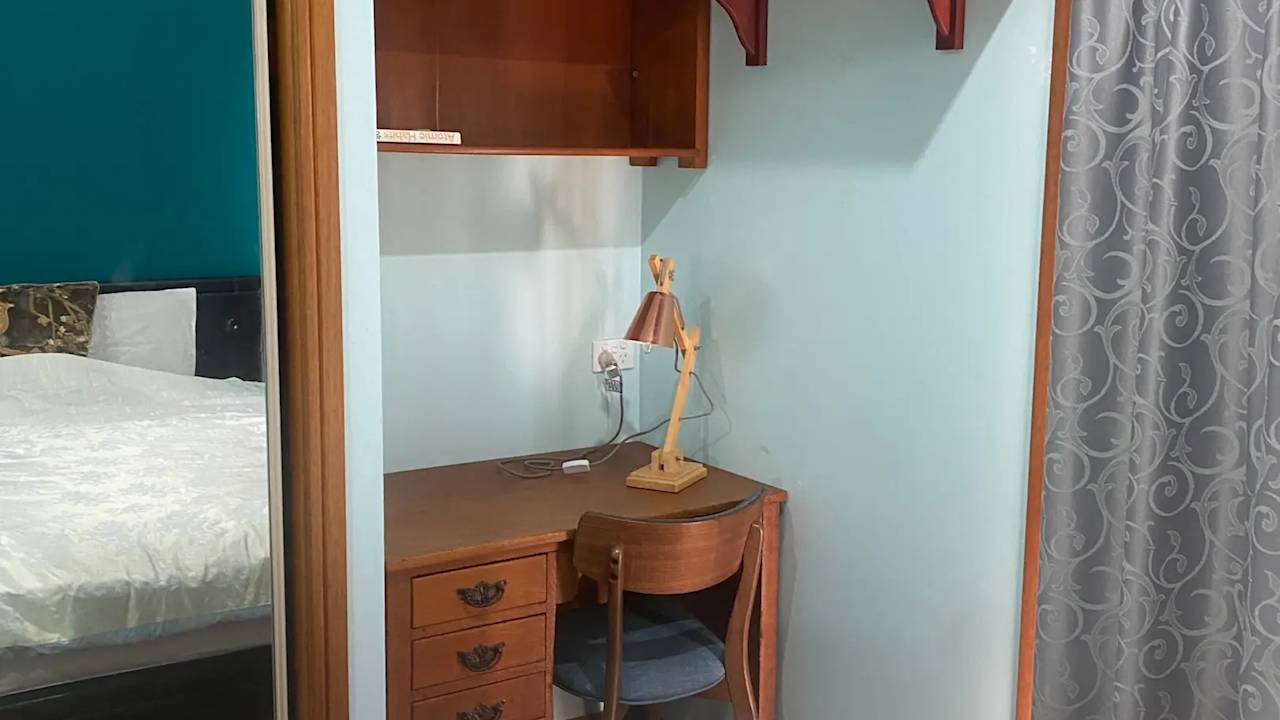 Furnished room in a share house