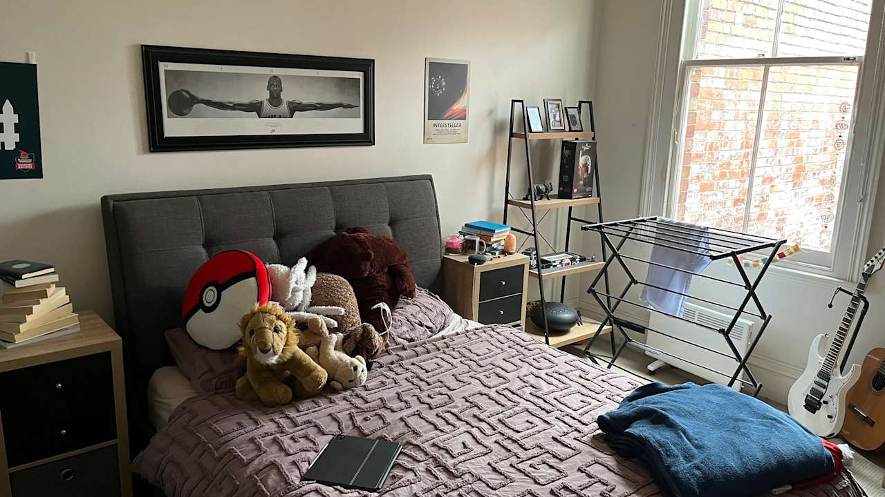 Unfurnished room in a share house