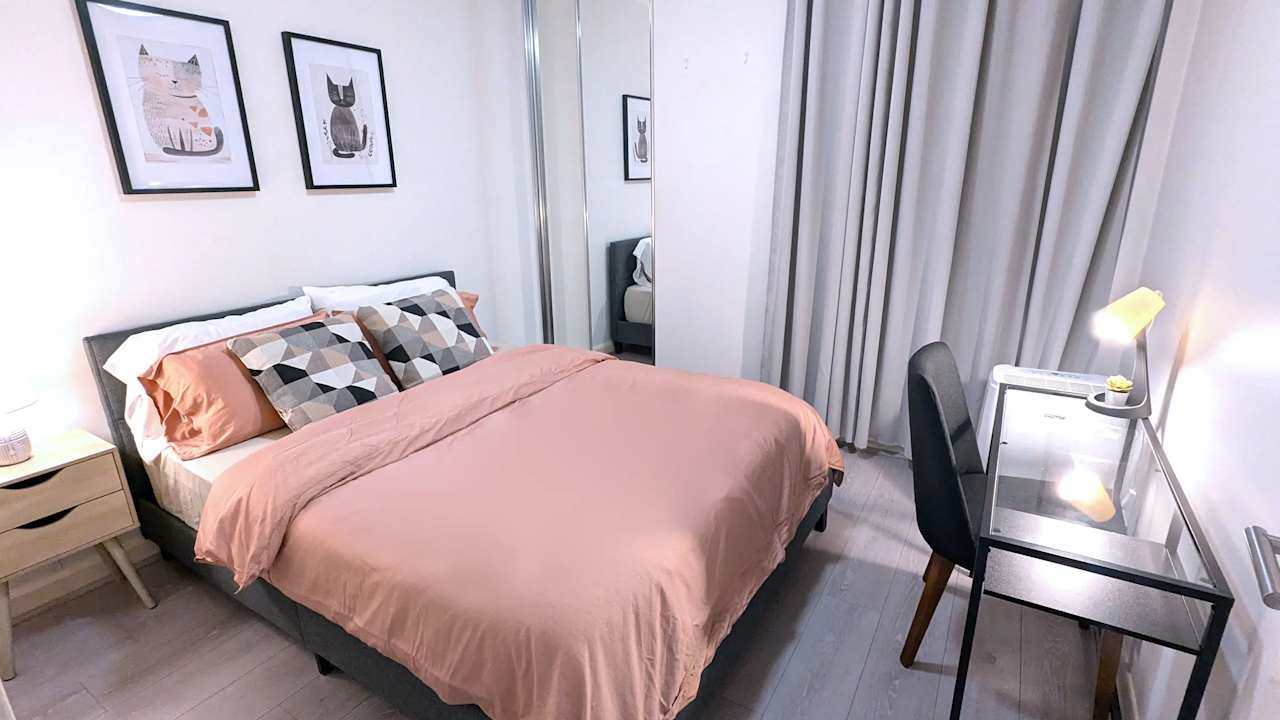 Furnished room in a flatshare