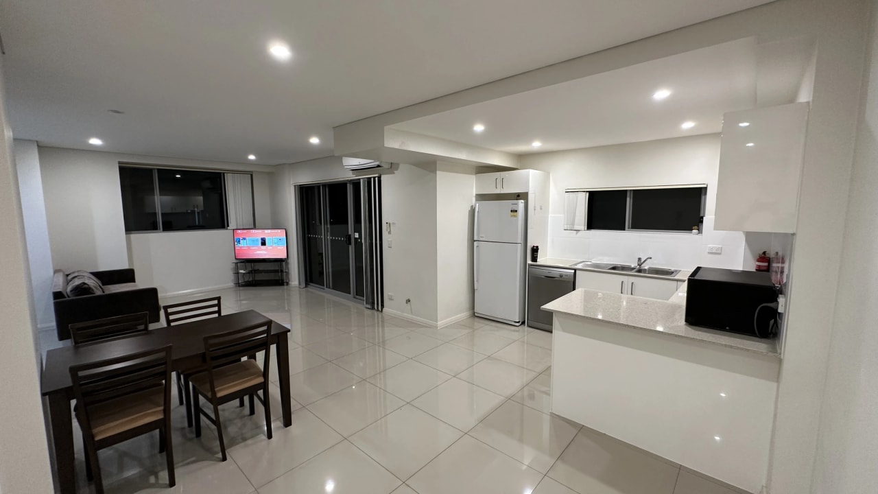 Furnished room with ensuite in a flatshare