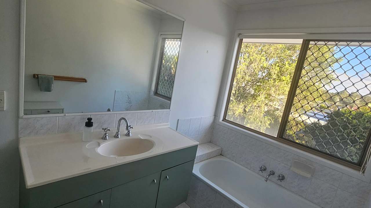 Furnished room with own bathroom