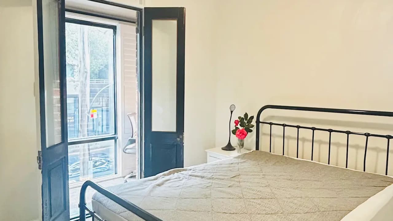 Furnished room in a share house