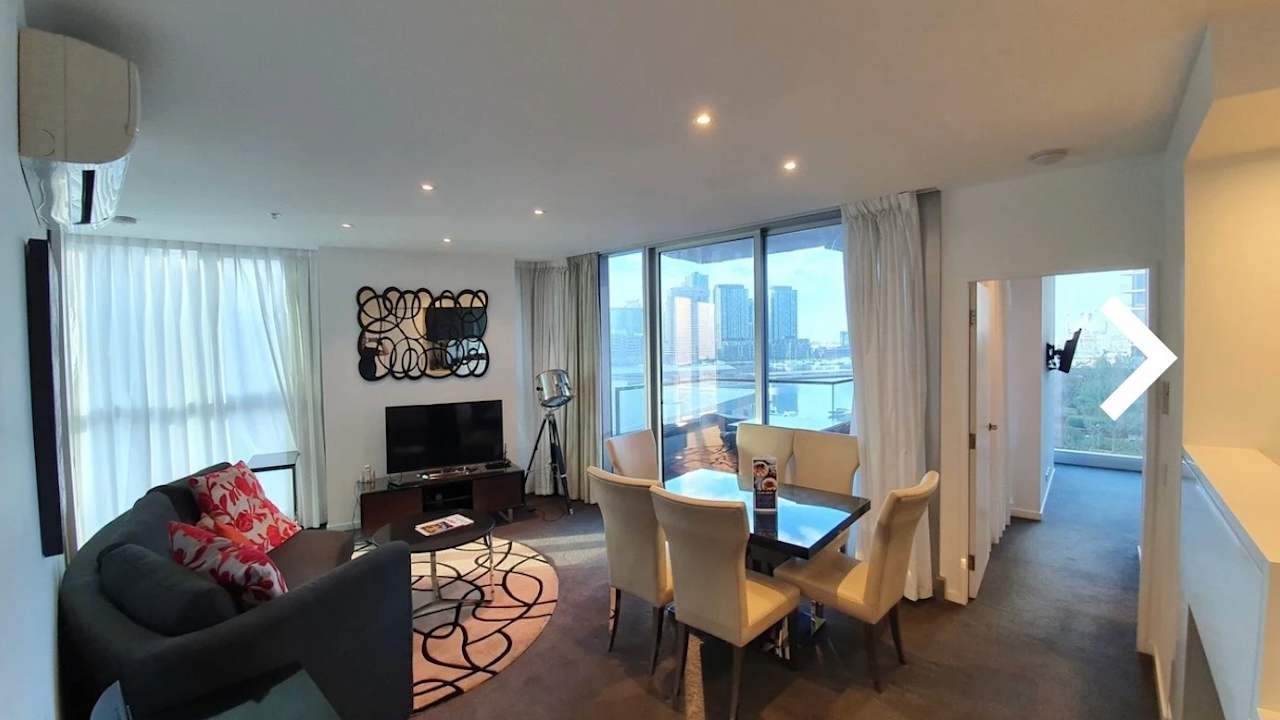 Furnished room with ensuite in a flatshare