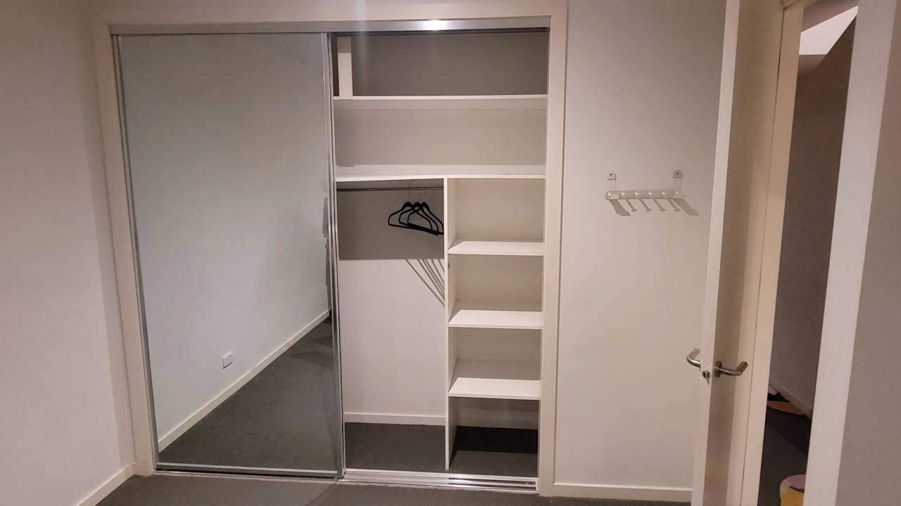 Unfurnished room in a share house