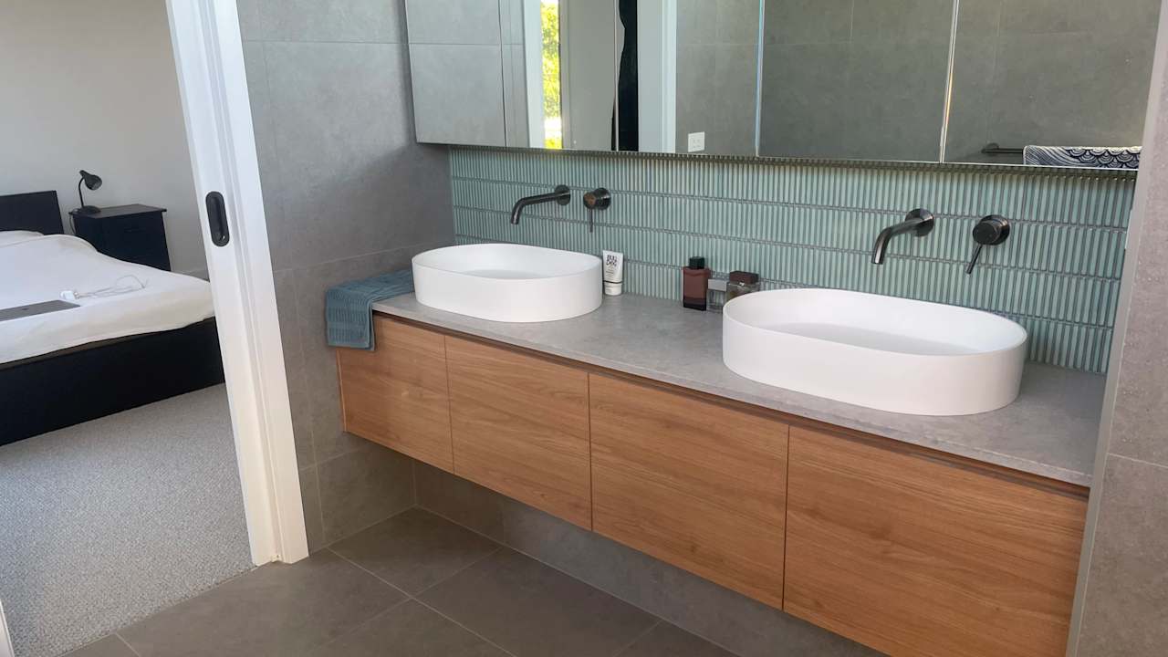 Furnished room with ensuite in a share house