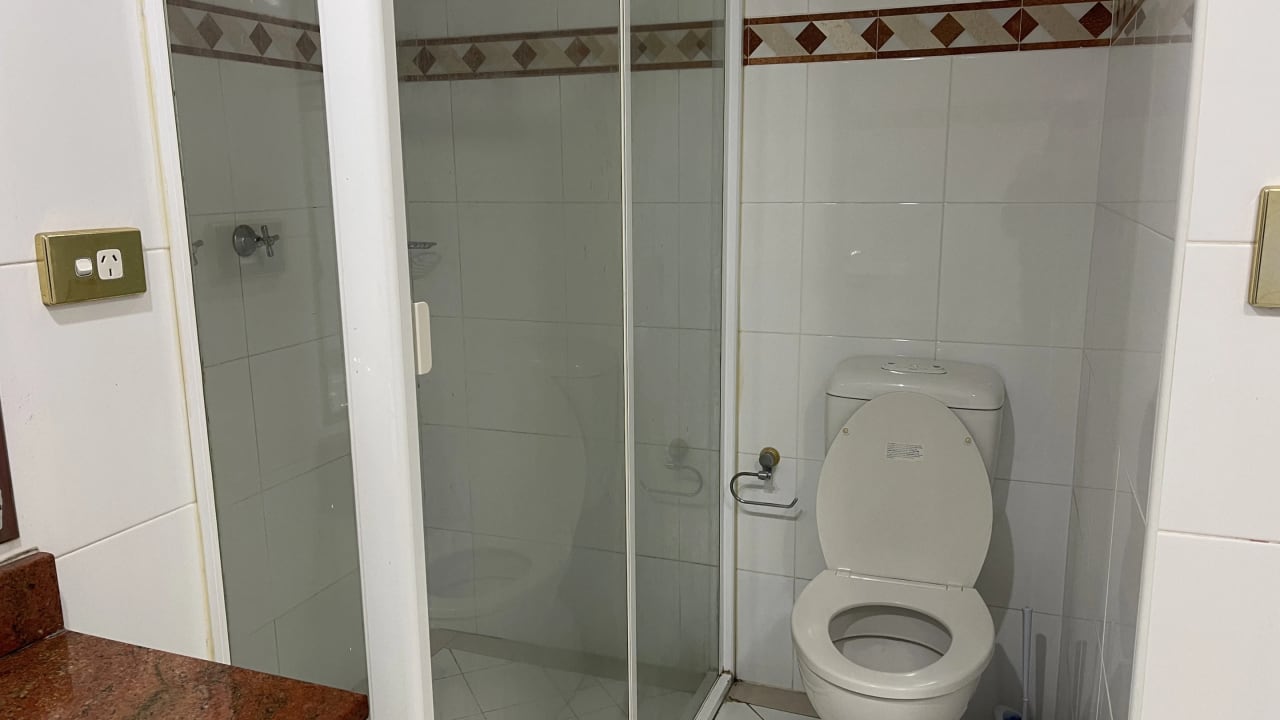 Whole property with 2 rooms for rent