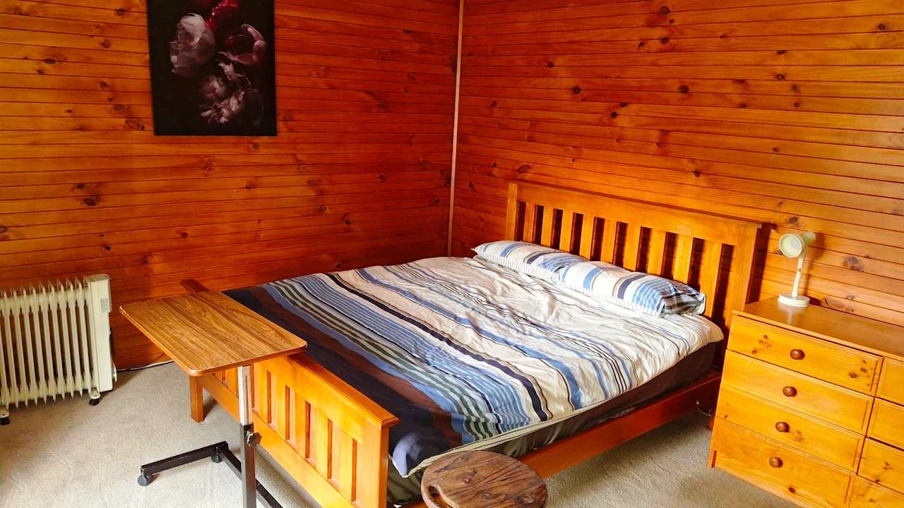 Furnished room in a share house
