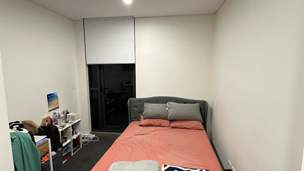 Furnished room with ensuite in a flatshare
