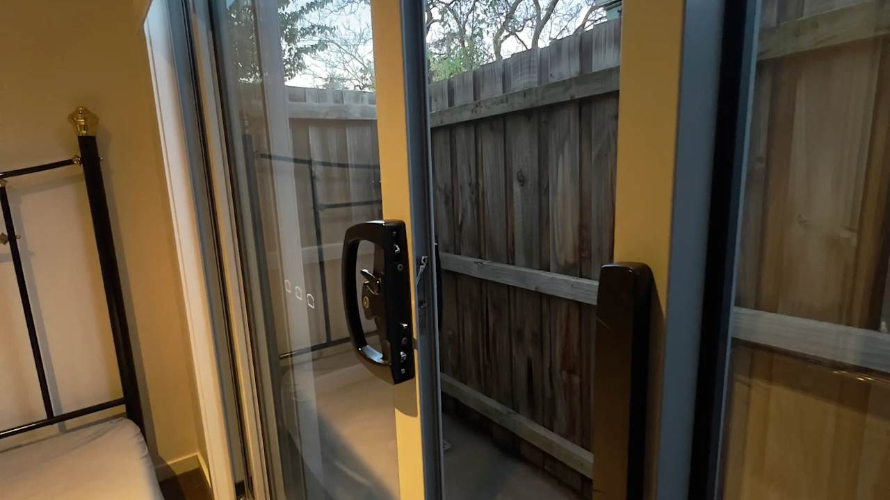 Furnished room with own bathroom