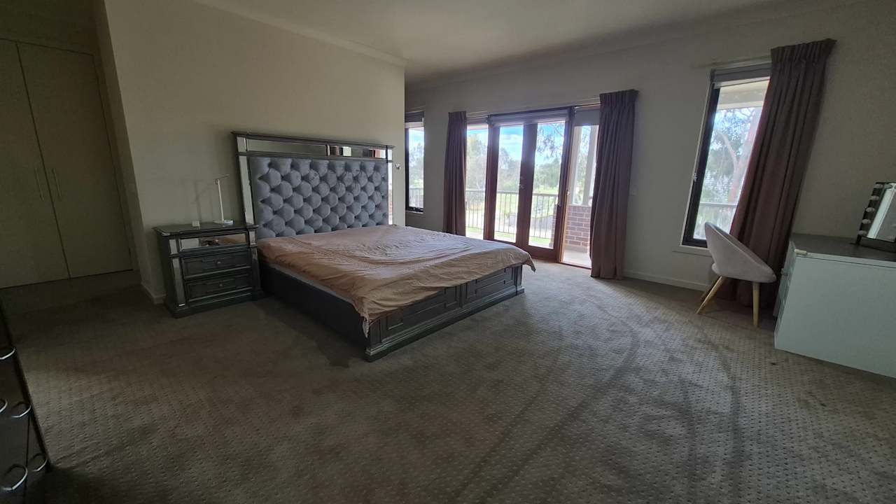 Furnished room with ensuite in a share house