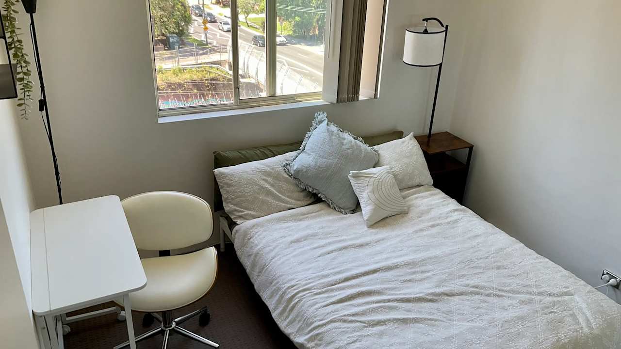 Furnished room with own bathroom