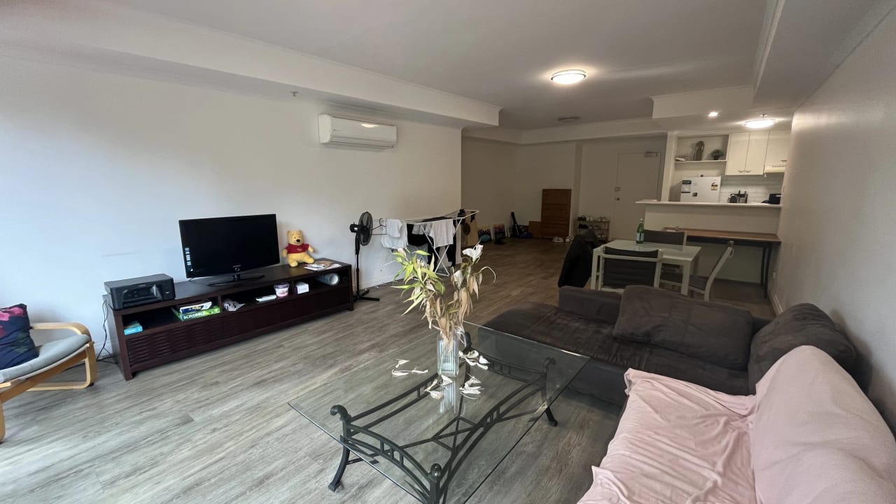 Furnished room in a flatshare
