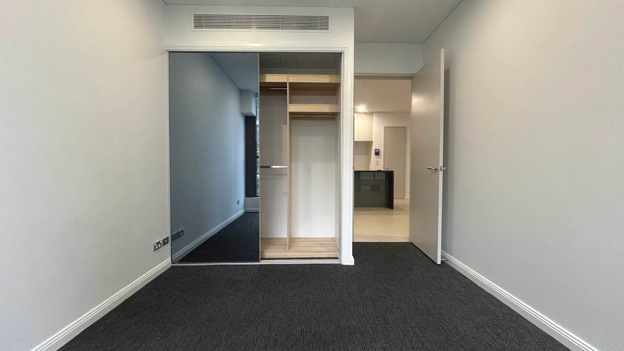 Furnished room with own bathroom