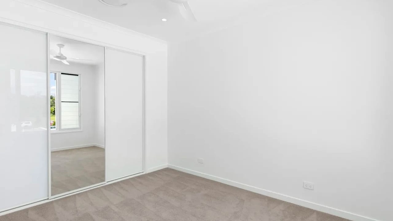 Unfurnished room in a share house