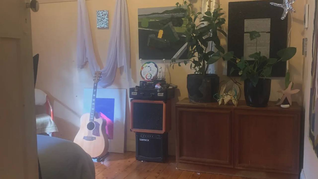 Unfurnished room in a share house