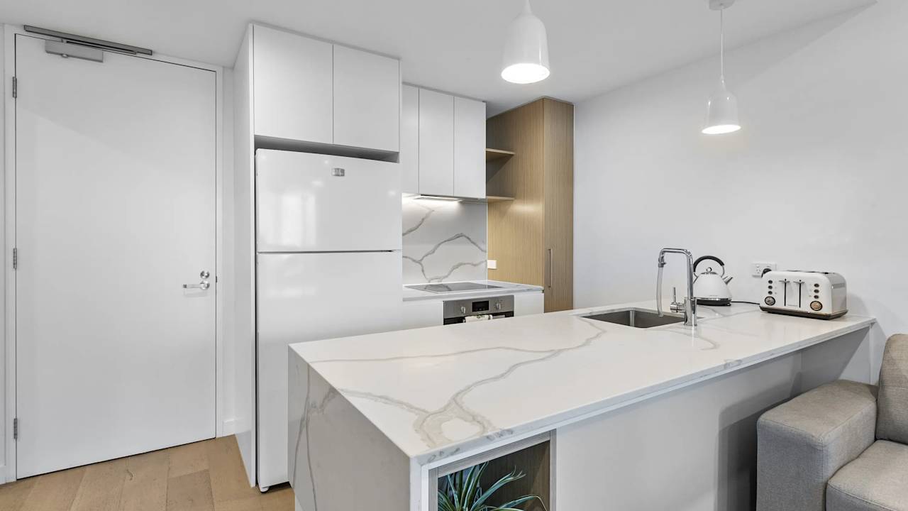 Furnished room with own bathroom