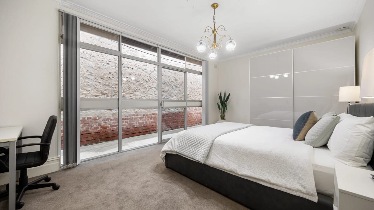 Furnished room in a share house