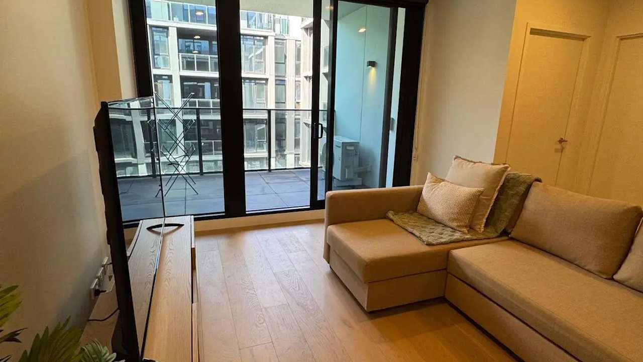 Furnished room with own bathroom