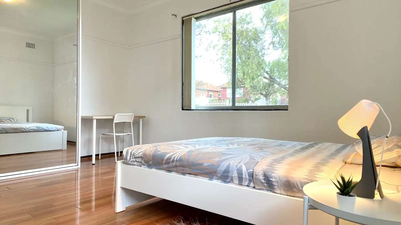 Furnished room in a share house