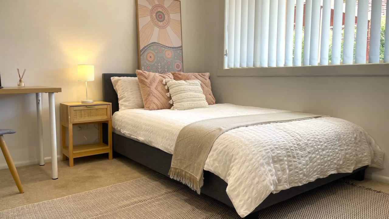 Furnished room in a share house