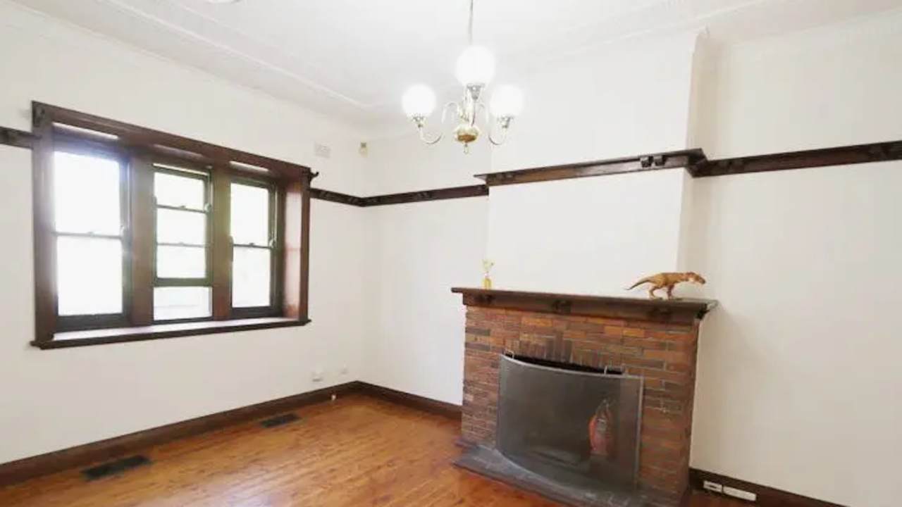 Room in a share house